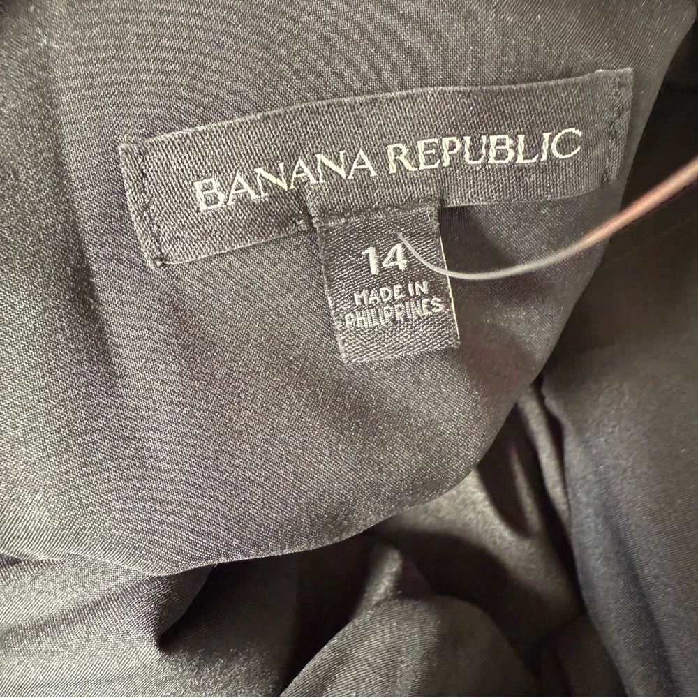 Banana Republic Gray Ruffled Sheath Dress Size 14 - Picture 4 of 7